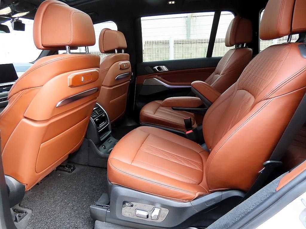 BMW X7 X7 (G07) xDrive 40i 디자인 퓨어 엑셀런스 6인승 이미지 6