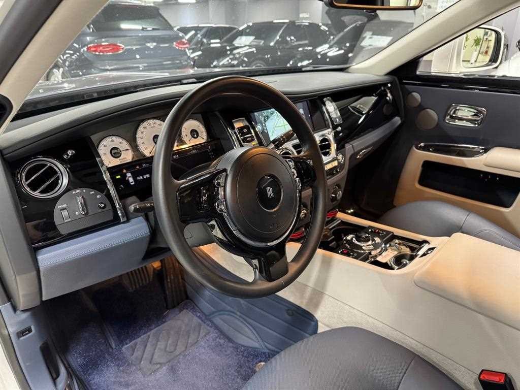 롤스로이스 고스트 6.6 V12 이미지 4