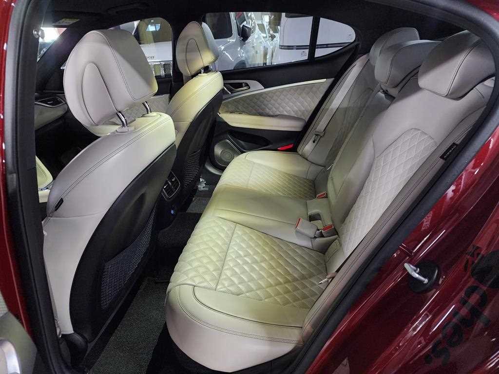 제네시스 G70 더 뉴 G70 가솔린 2.0T 2WD 스포츠 패키지 이미지 8