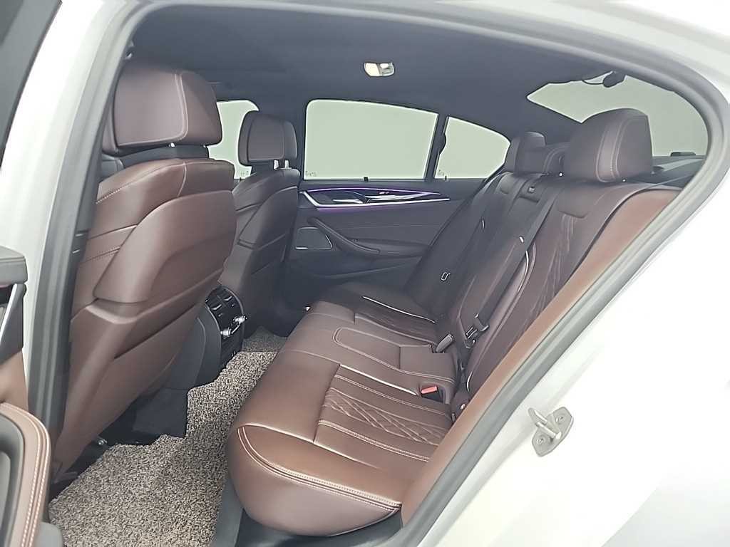 BMW 5시리즈 5시리즈 (G30) 530i M 스포츠 이미지 12