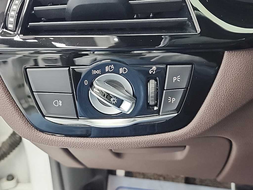 BMW 5시리즈 5시리즈 (G30) 530i M 스포츠 이미지 18