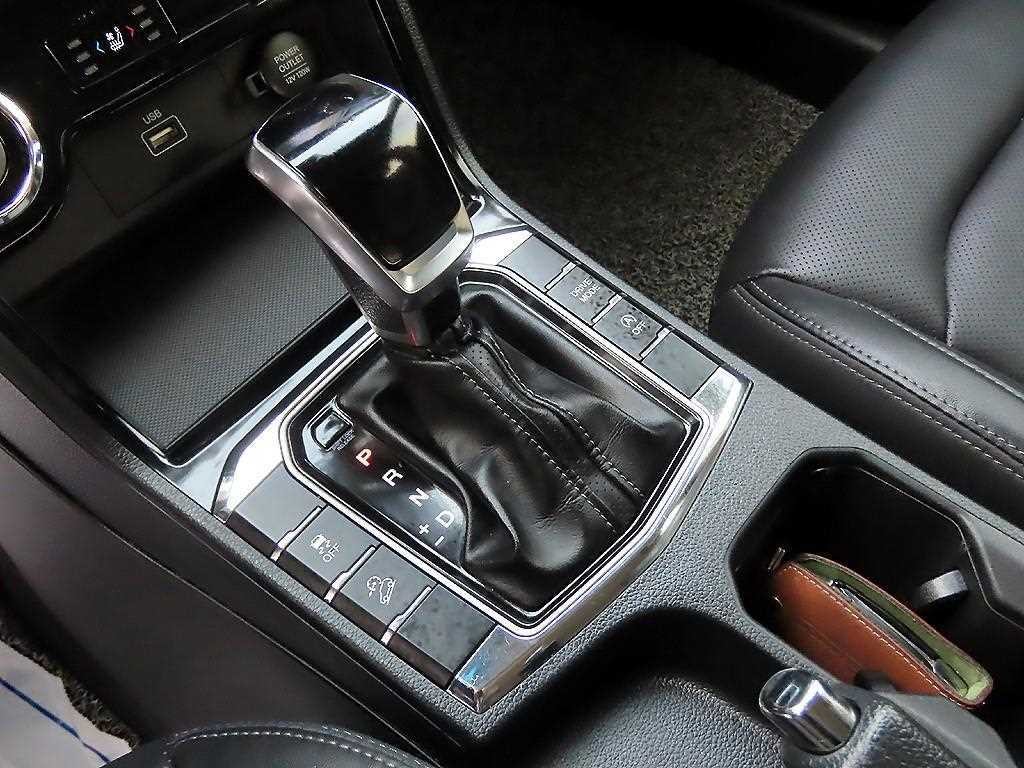 KG모빌리티(쌍용) 코란도 뷰티풀코란도 2WD 디젤 1.6 C3 플러스 이미지 10