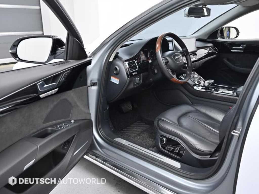 아우디 A8 뉴A8 3.0 TFSI 콰트로 LWB 이미지 11
