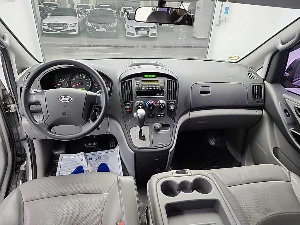 현대 스타렉스 그랜드 스타렉스 12인승 왜건 4WD CVX 디럭스 이미지 7
