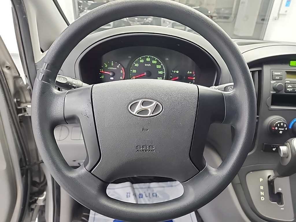 현대 스타렉스 그랜드 스타렉스 12인승 왜건 4WD CVX 디럭스 이미지 9