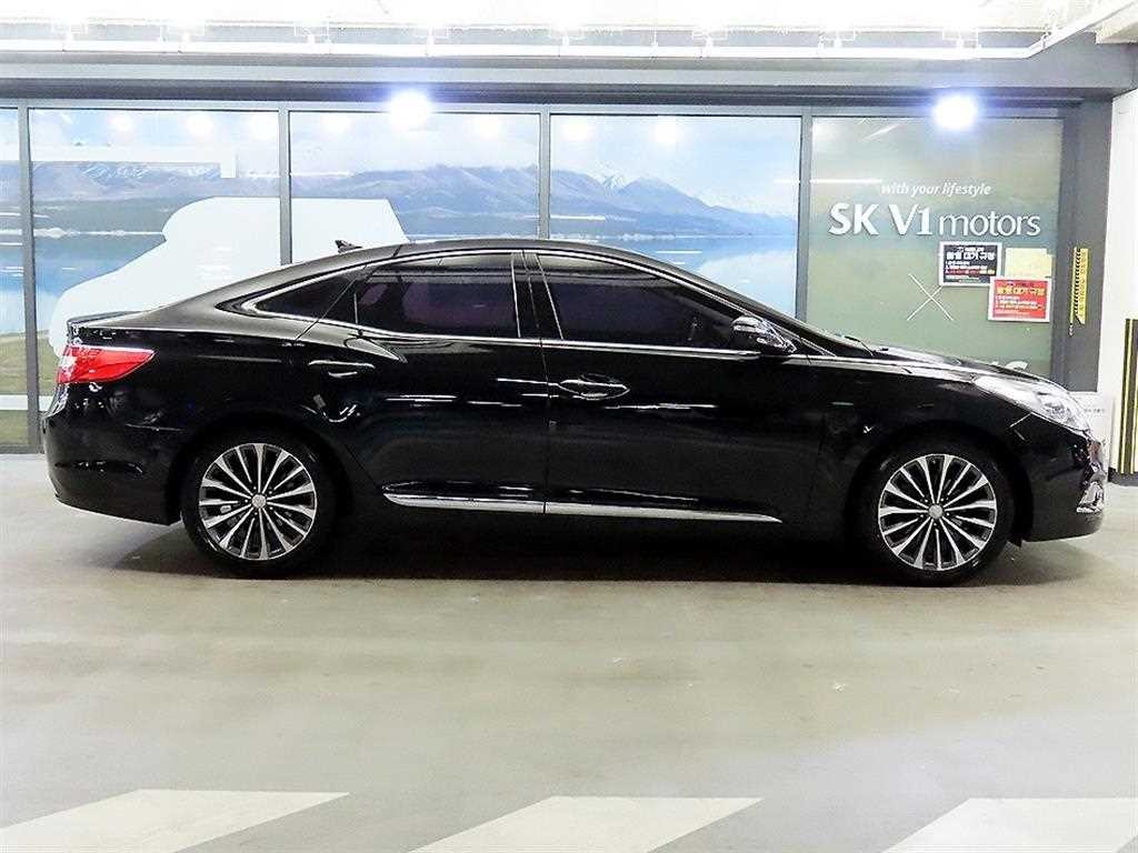 현대 그랜저 그랜저 HG HG300 PREMIUM 이미지 3