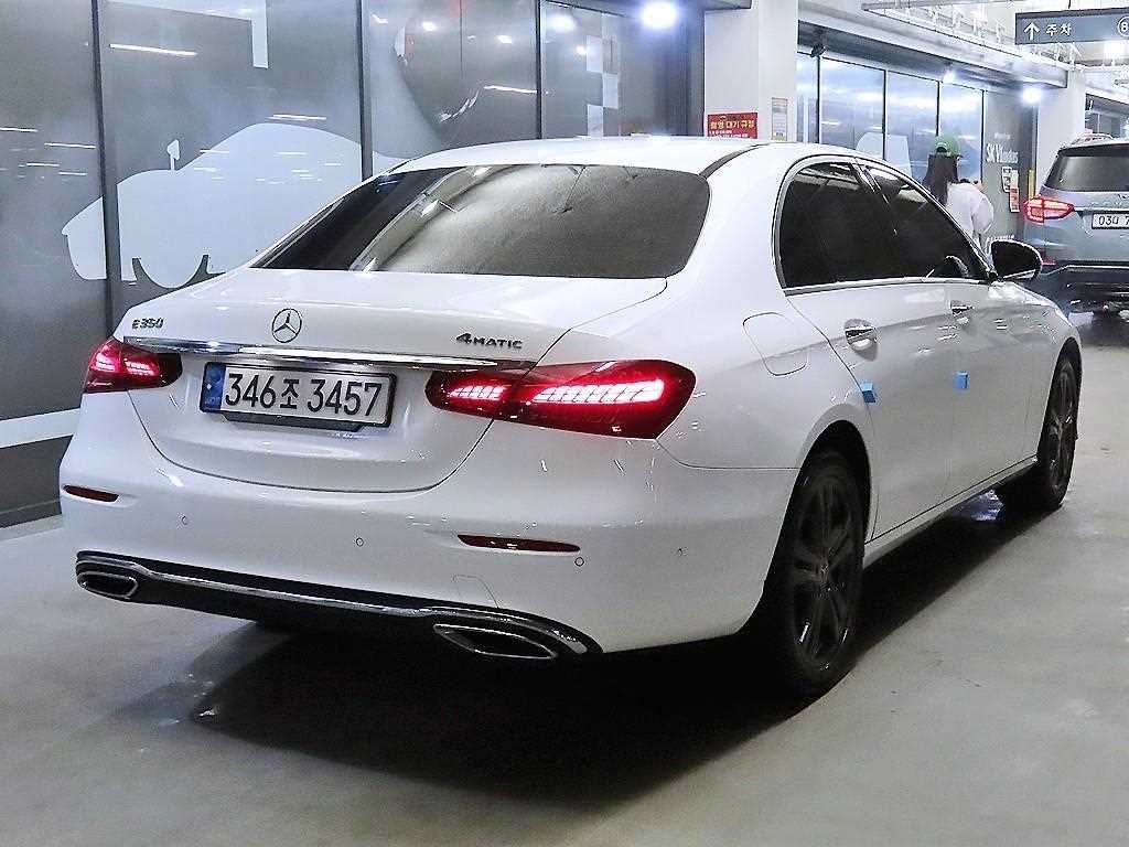 벤츠 E 클래스 E-클래스 W213 E350 4MATIC 아방가르드 이미지 4