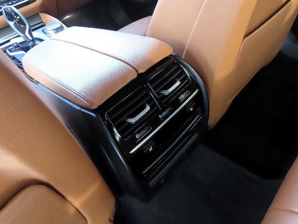 BMW 5시리즈 5시리즈 (G30) 530i M 스포츠 이미지 16