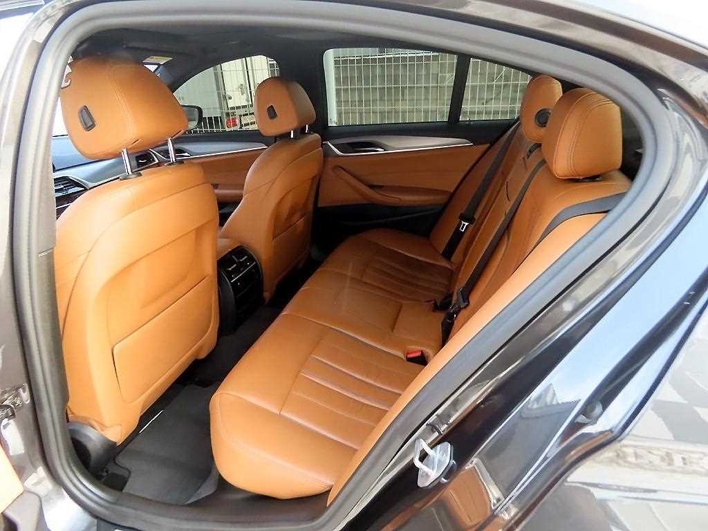 BMW 5시리즈 5시리즈 (G30) 530i M 스포츠 이미지 6