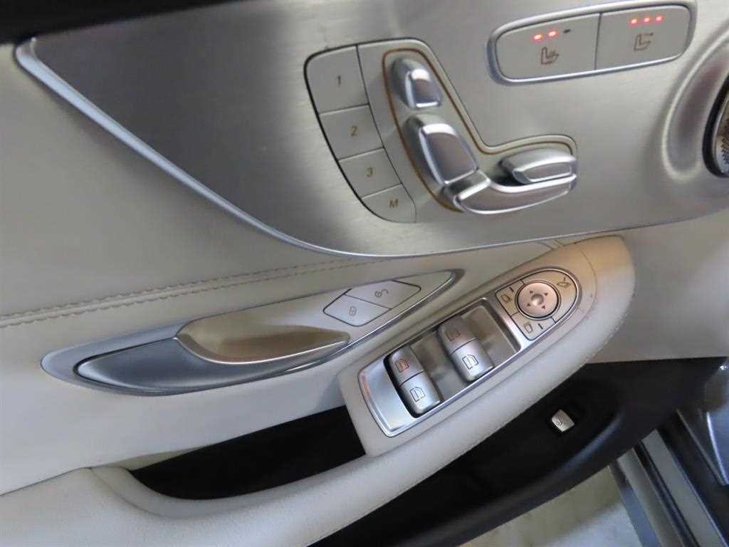 벤츠 C 클래스 C클래스 W205 C200 카브리올레 이미지 11