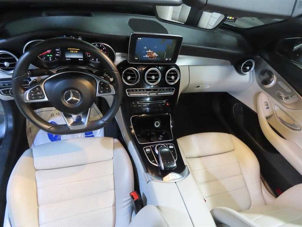 벤츠 C 클래스 C클래스 W205 C200 카브리올레 이미지 8