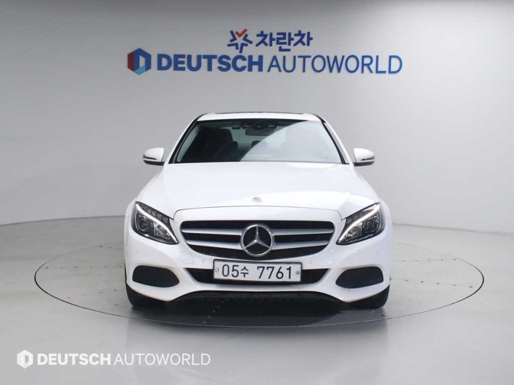 벤츠 C 클래스 C클래스 W205 C200 이미지 3