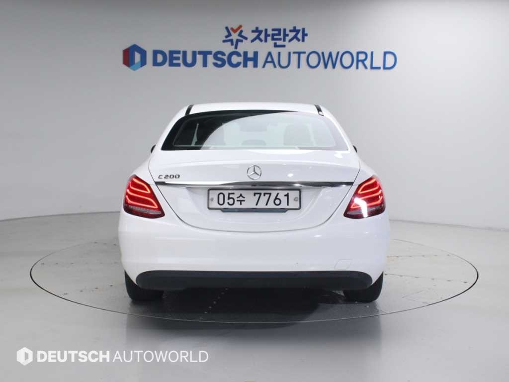 벤츠 C 클래스 C클래스 W205 C200 이미지 4