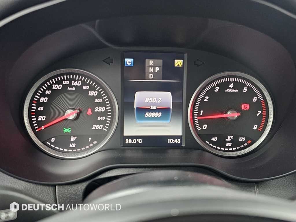 벤츠 C 클래스 C클래스 W205 C200 이미지 8