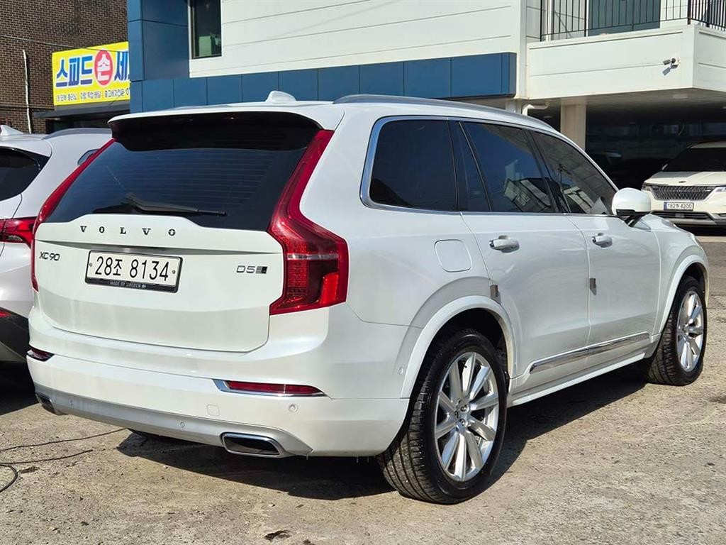 볼보 XC90 XC90 2세대 2.0 D5 AWD 인스크립션 이미지 4