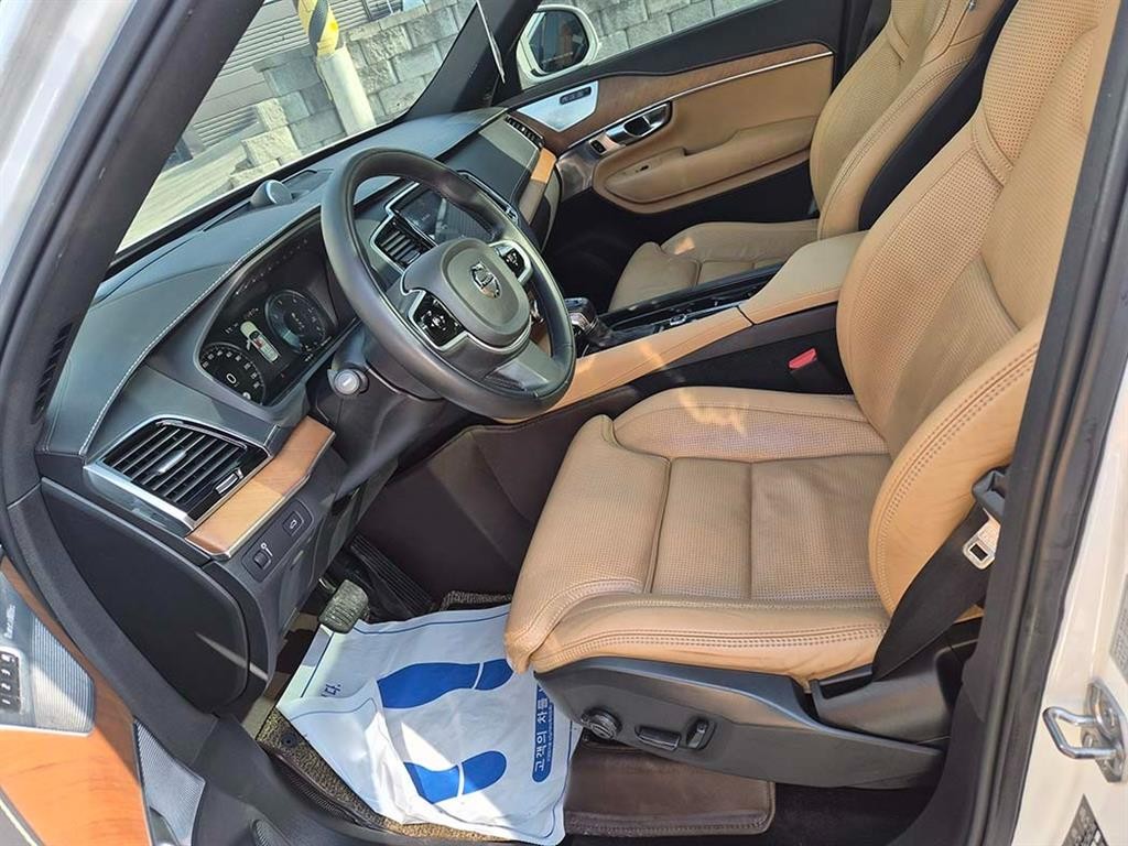 볼보 XC90 XC90 2세대 2.0 D5 AWD 인스크립션 이미지 6