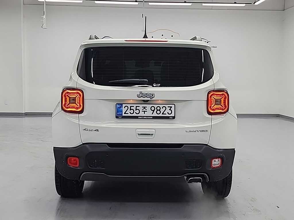 지프 레니게이드 2.4 리미티드 AWD 이미지 4