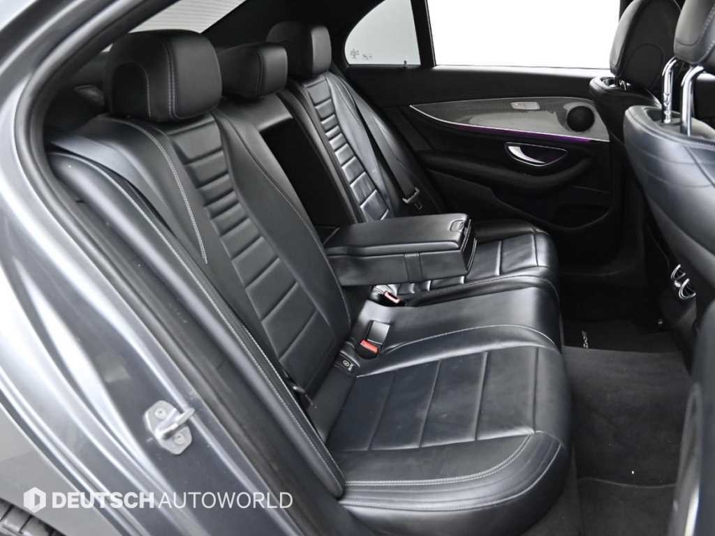 벤츠 E 클래스 E-클래스 W213 E300 4MATIC AMG LINE 이미지 12