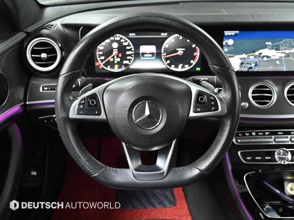 벤츠 E 클래스 E-클래스 W213 E300 4MATIC AMG LINE 이미지 13