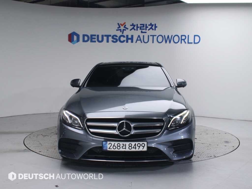 벤츠 E 클래스 E-클래스 W213 E300 4MATIC AMG LINE 이미지 3