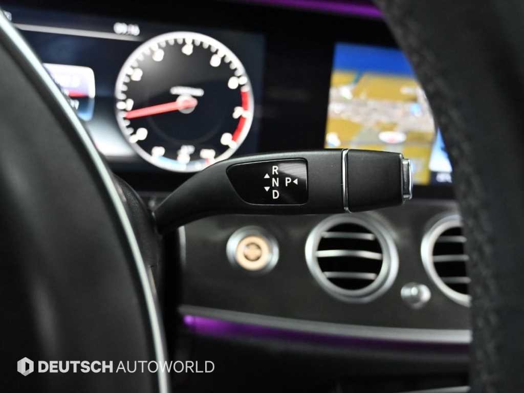 벤츠 E 클래스 E-클래스 W213 E300 4MATIC AMG LINE 이미지 9