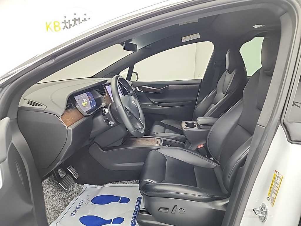 테슬라 모델 X 롱 레인지 이미지 11