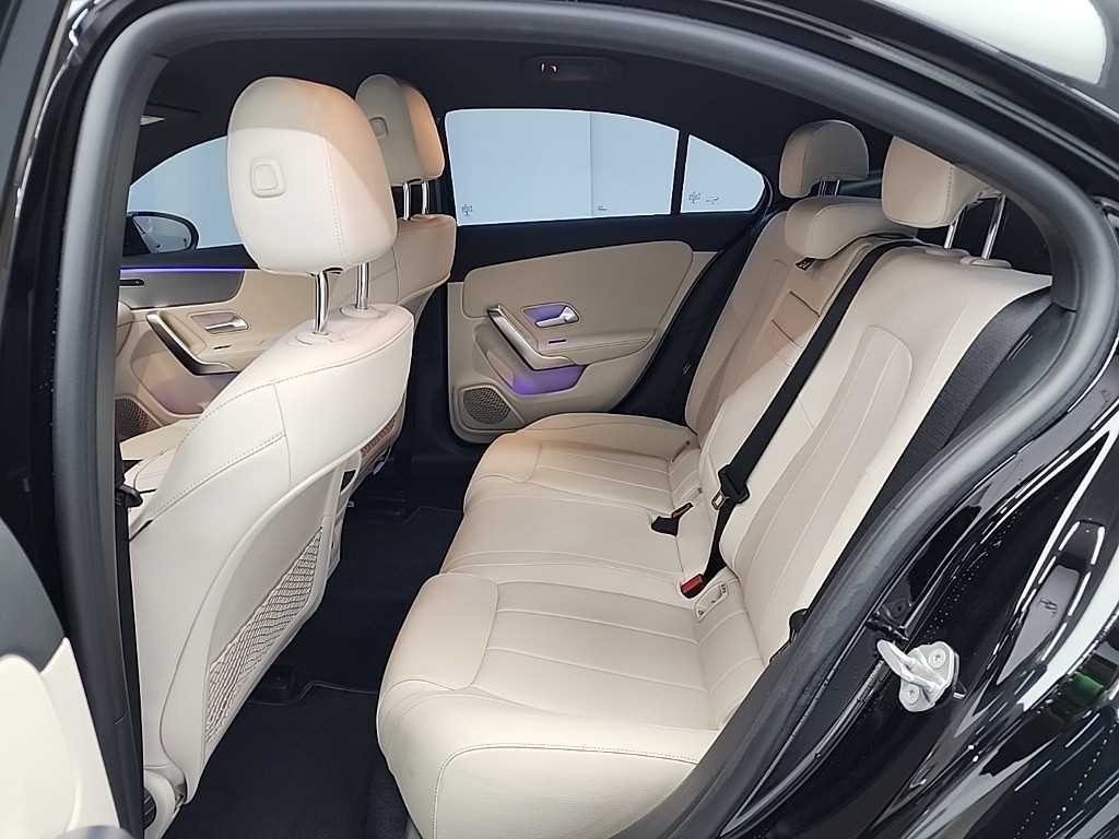 벤츠 A 클래스 A클래스 W177 A220 세단 이미지 12