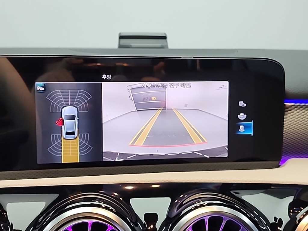 벤츠 A 클래스 A클래스 W177 A220 세단 이미지 14