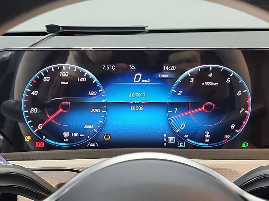 벤츠 A 클래스 A클래스 W177 A220 세단 이미지 6