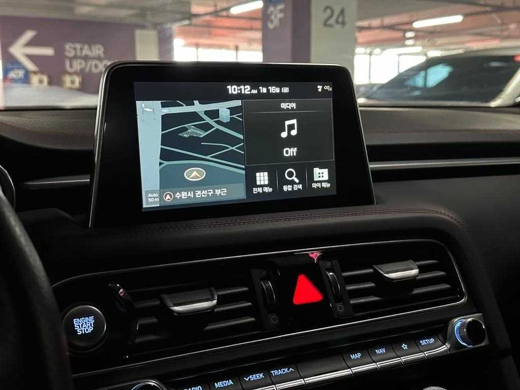 제네시스 G70 3.3T 스포츠 AWD 프레스티지 이미지 13