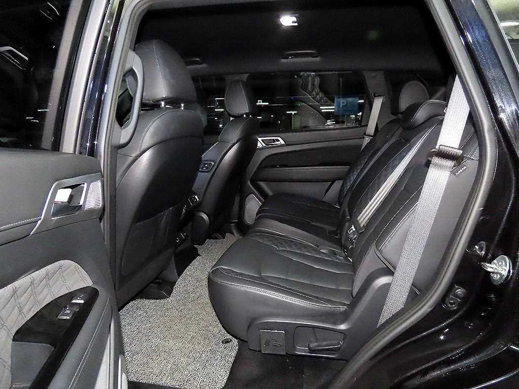 KG모빌리티(쌍용) 렉스턴 올 뉴 렉스턴 (Y450) 디젤 2.2 4WD 더 블랙 이미지 7