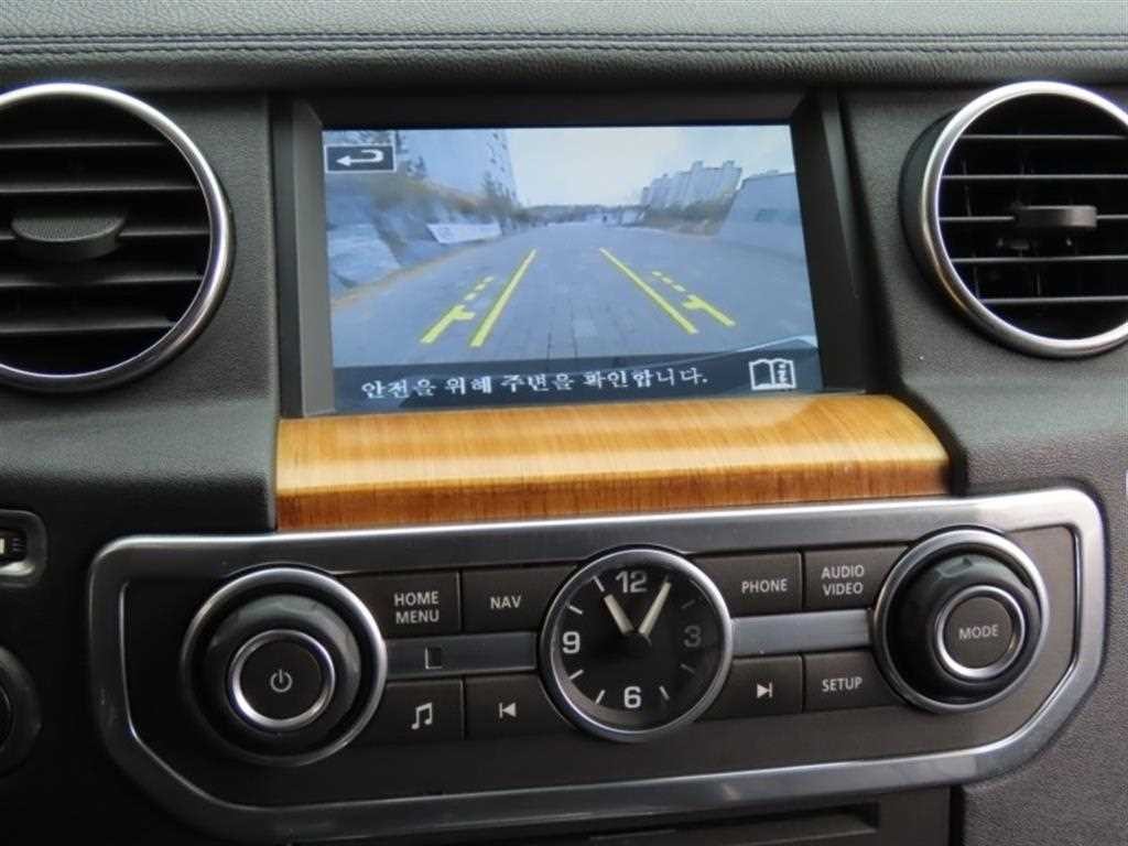 랜드로버 디스커버리 디스커버리4 3.0 TDV6 SE 이미지 9