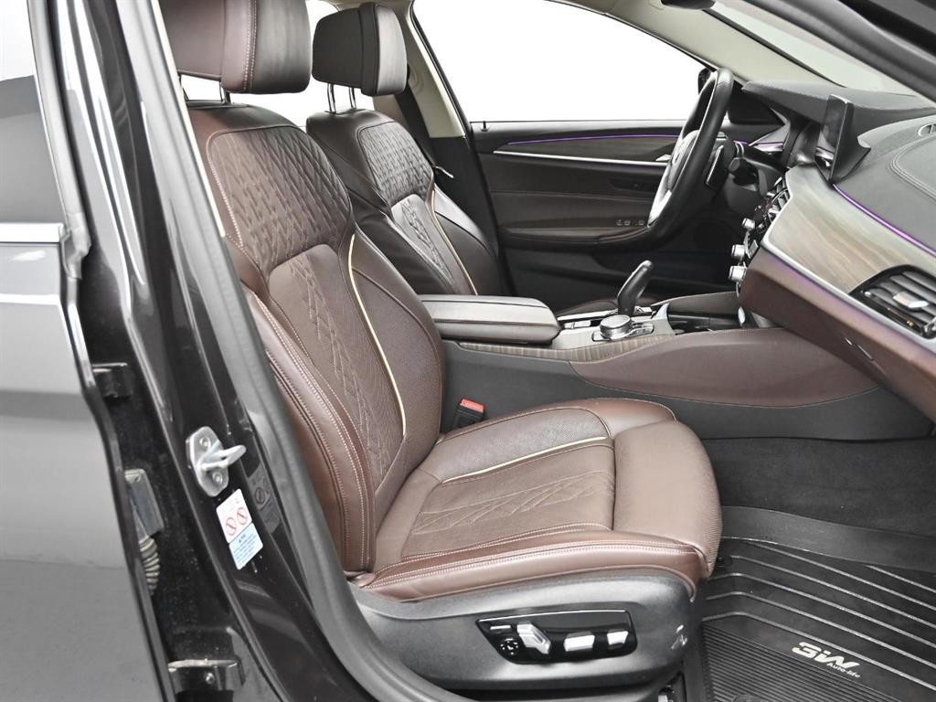 BMW 5시리즈 5시리즈 (G30) 520d 럭셔리 플러스 이미지 10