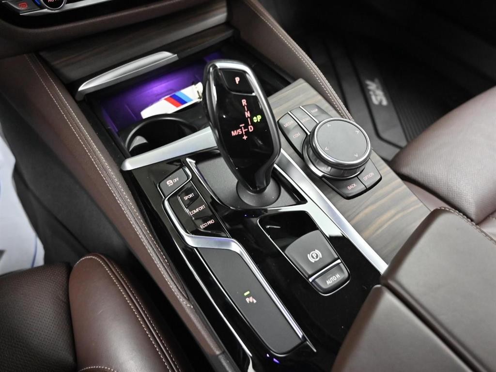 BMW 5시리즈 5시리즈 (G30) 520d 럭셔리 플러스 이미지 9