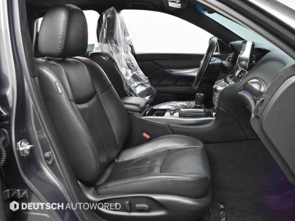 인피니티 Q Q70 3.7AWD 이미지 10