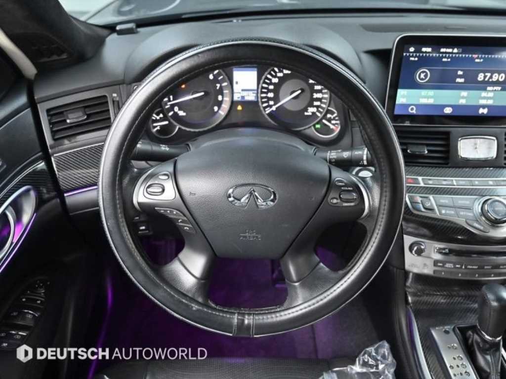인피니티 Q Q70 3.7AWD 이미지 13