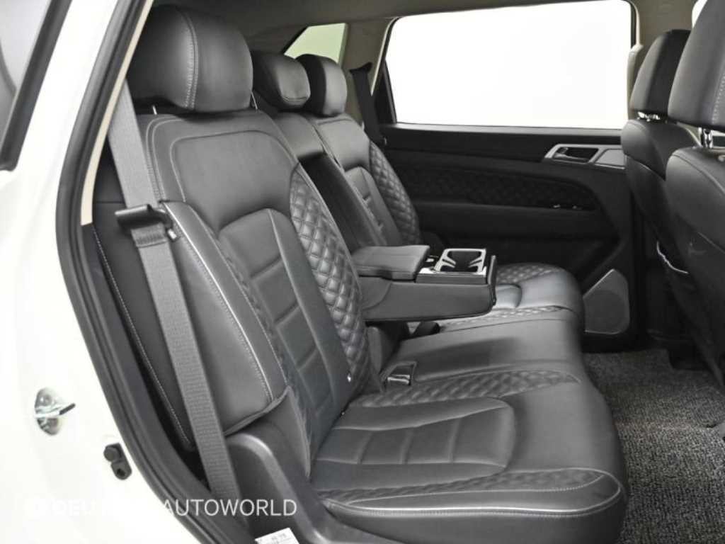 KG모빌리티(쌍용) 렉스턴 올 뉴 렉스턴 (Y450) 디젤 2.2 4WD 프레스티지 이미지 12