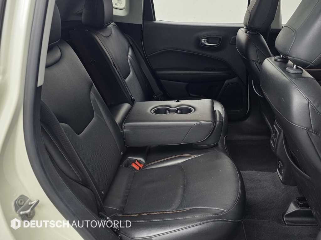 지프 컴패스 컴패스 2세대 2.4 AWD 리미티드 하이 이미지 12