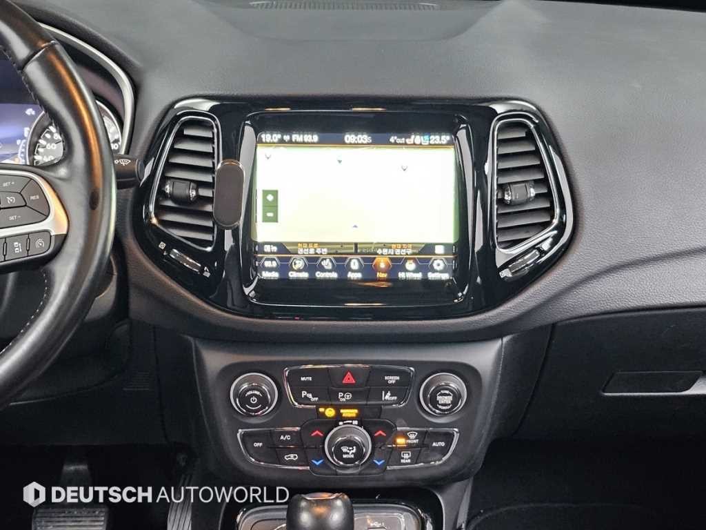 지프 컴패스 컴패스 2세대 2.4 AWD 리미티드 하이 이미지 14