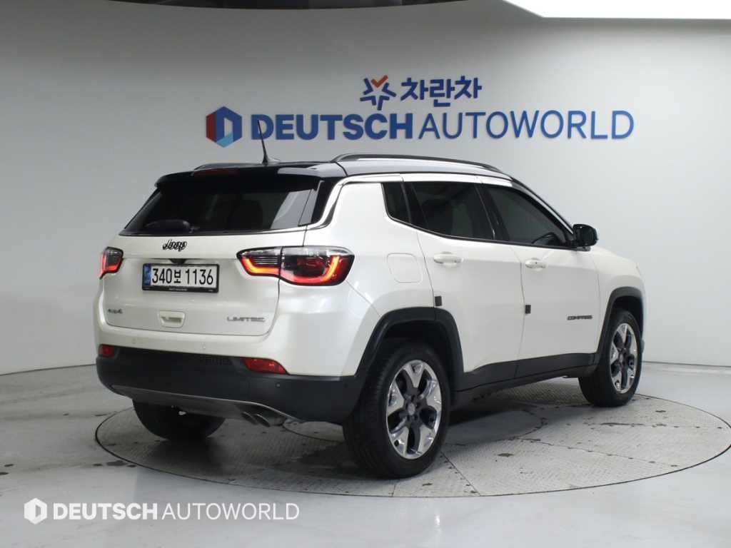 지프 컴패스 컴패스 2세대 2.4 AWD 리미티드 하이 이미지 2