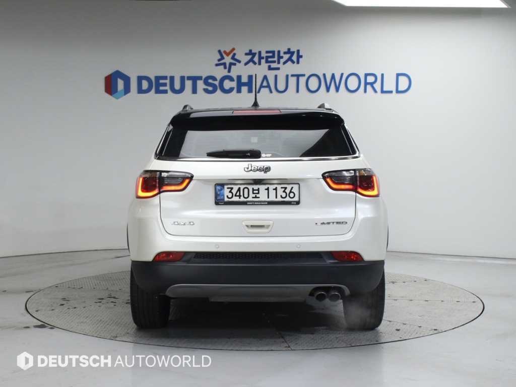 지프 컴패스 컴패스 2세대 2.4 AWD 리미티드 하이 이미지 4