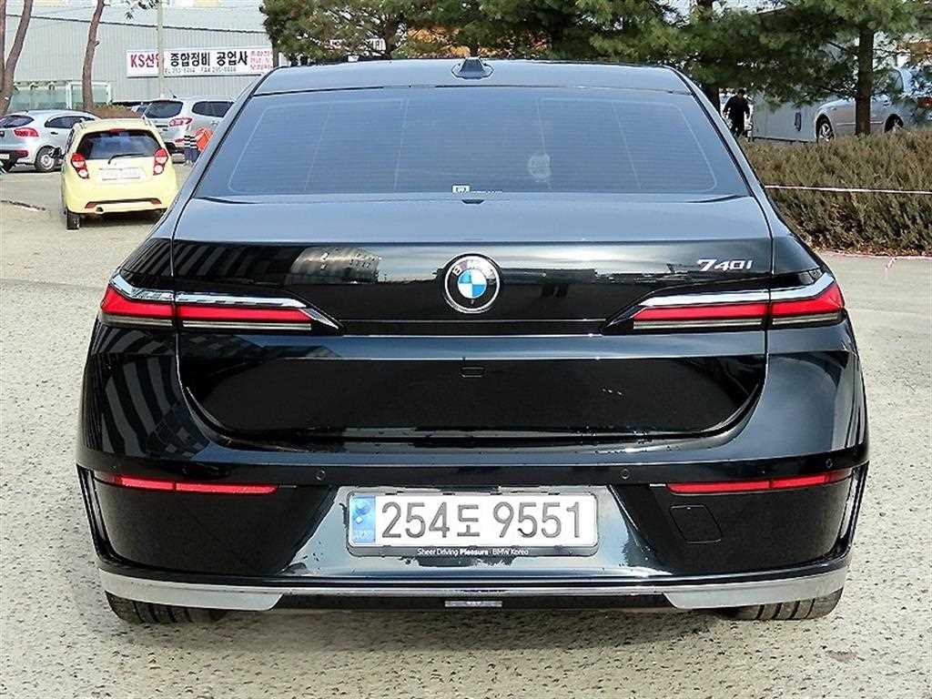 BMW 7시리즈 7시리즈 (G70) 740i sDrive 디자인퓨어 엑셀런스 이미지 4