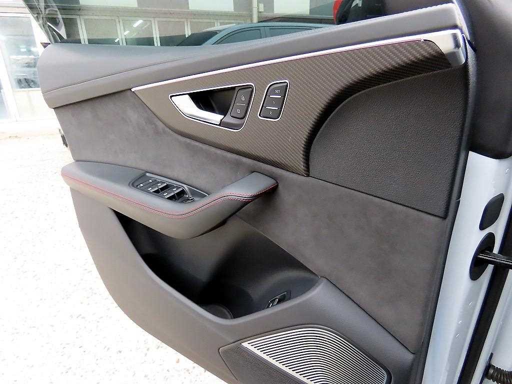아우디 RSQ8 4.0 TFSI 콰트로 이미지 12