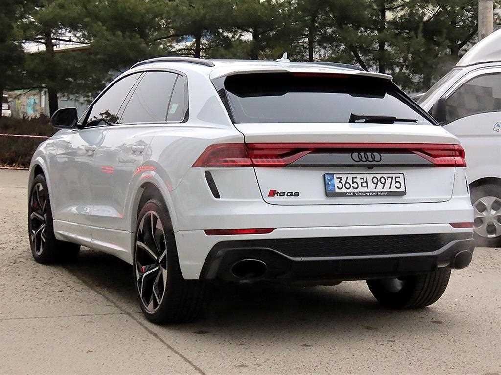아우디 RSQ8 4.0 TFSI 콰트로 이미지 3