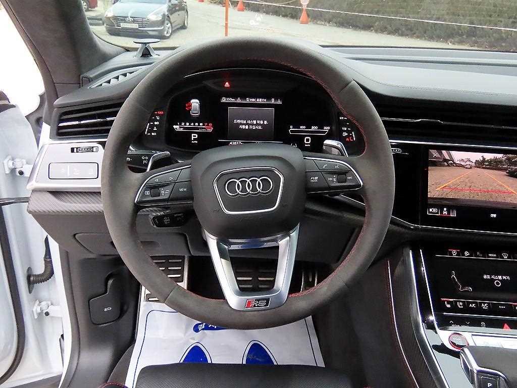 아우디 RSQ8 4.0 TFSI 콰트로 이미지 8