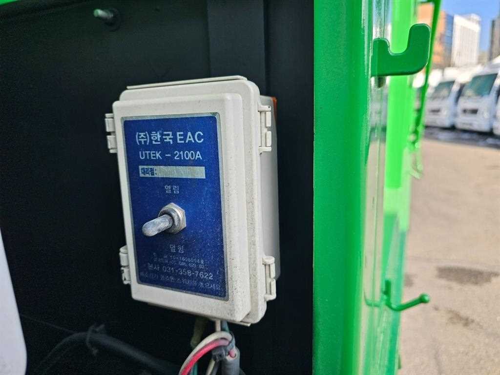 중대형화물 특수 재활용수집차 마이티 이미지 7