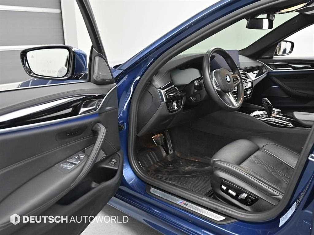 BMW 5시리즈 5시리즈 (G30) 540i xDrive M 스포츠 이미지 11