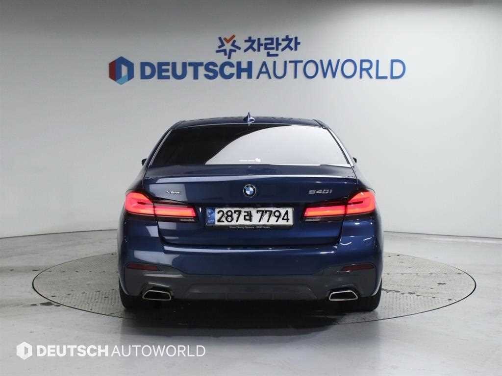 BMW 5시리즈 5시리즈 (G30) 540i xDrive M 스포츠 이미지 4