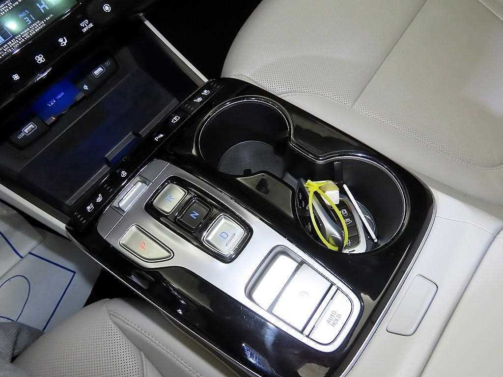 현대 투싼 투싼 하이브리드(NX4) 2WD 인스퍼레이션 이미지 12