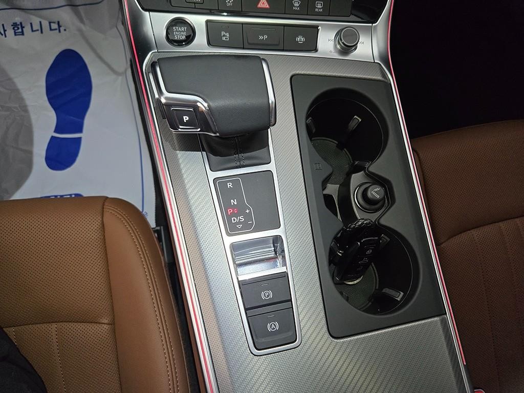 아우디 A6 A6 (C8) 40 TDI 이미지 11